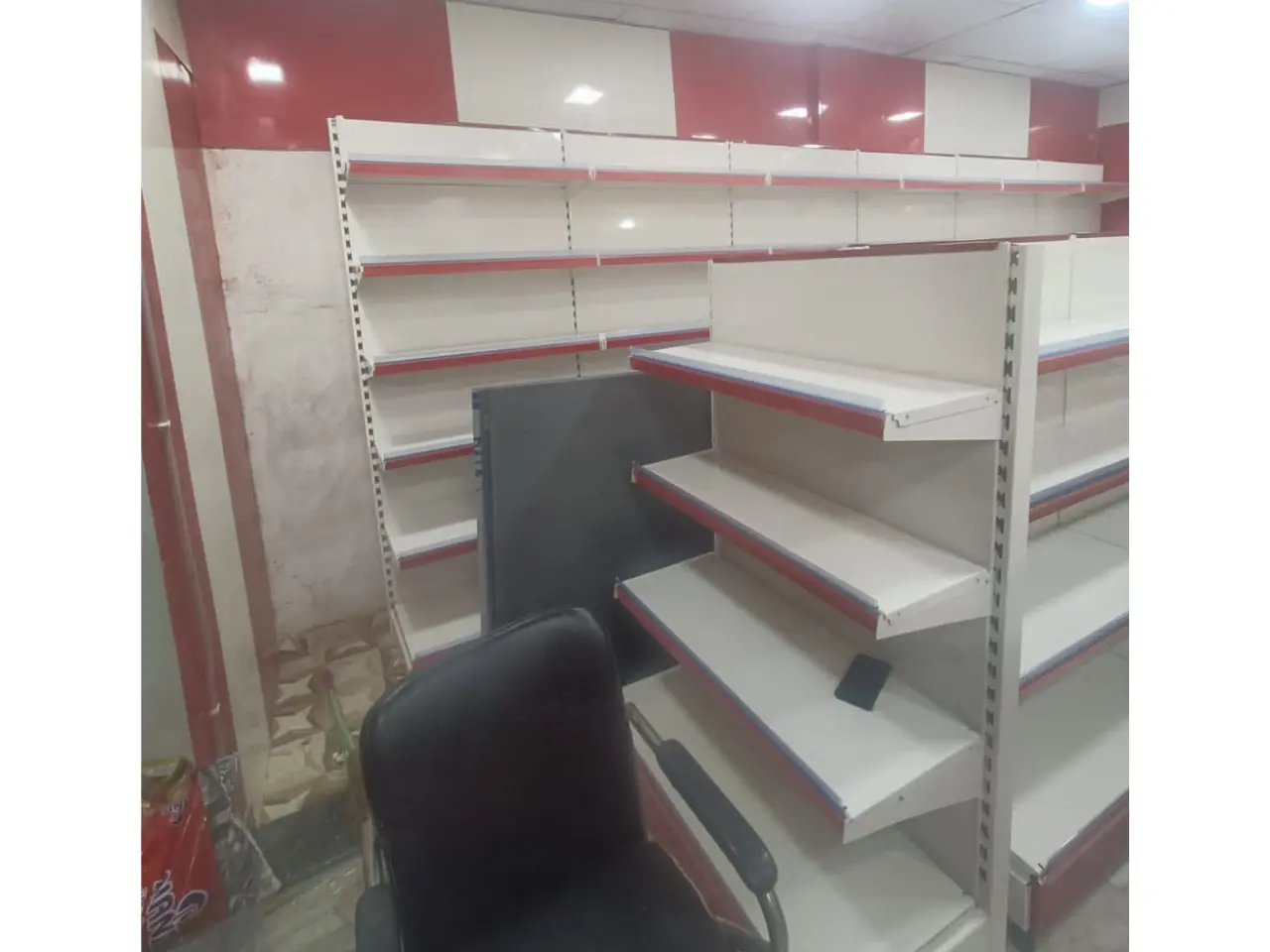 644646654_grocery display racks Prayagraj2.webp